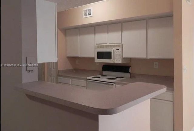 160 SW 117th Ter 6102, Pembroke Pines, FL 33025