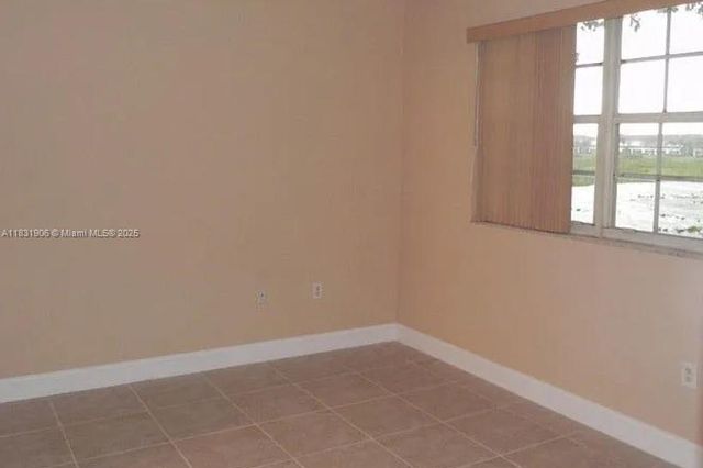 160 SW 117th Ter 6102, Pembroke Pines, FL 33025