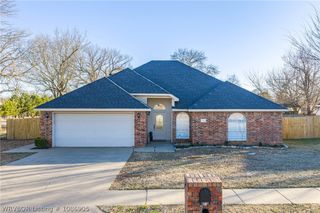 101 Lexington Way, Barling, AR 72923