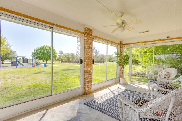 108 S Douglas Street, Covington, TX 76636