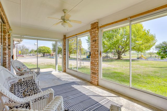 108 S Douglas Street, Covington, TX 76636