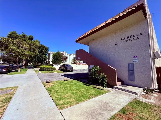 3300 W Orange Avenue 6, Anaheim, CA 92804