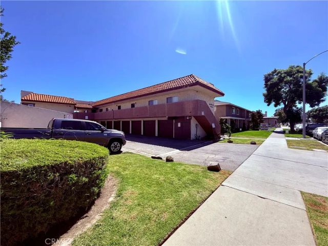 3300 W Orange Avenue 6, Anaheim, CA 92804