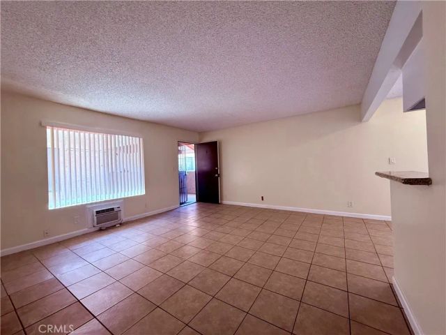 3300 W Orange Avenue 6, Anaheim, CA 92804