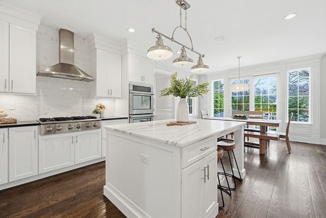 194 Lindbergh Ave, Needham, MA 02494