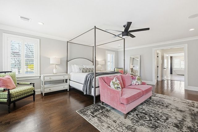 194 Lindbergh Ave, Needham, MA 02494