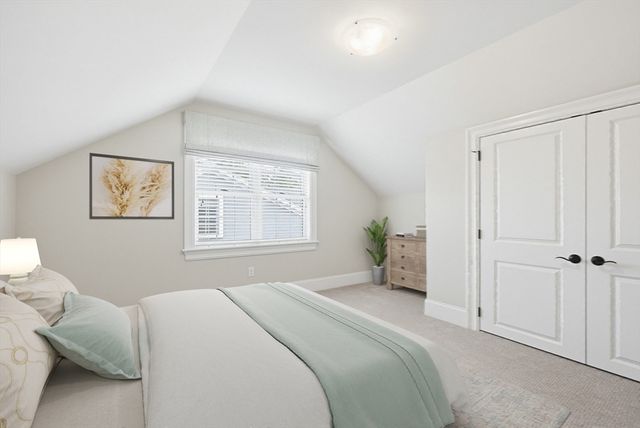 194 Lindbergh Ave, Needham, MA 02494