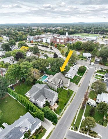 194 Lindbergh Ave, Needham, MA 02494