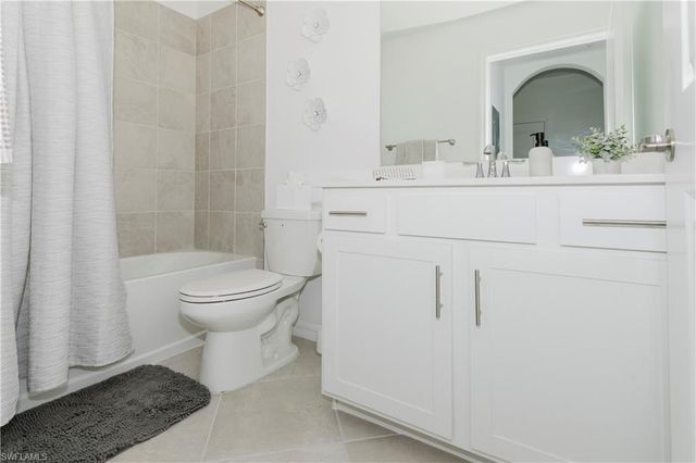 5583 Double Eagle CIR 4132, Ave Maria, FL 34142