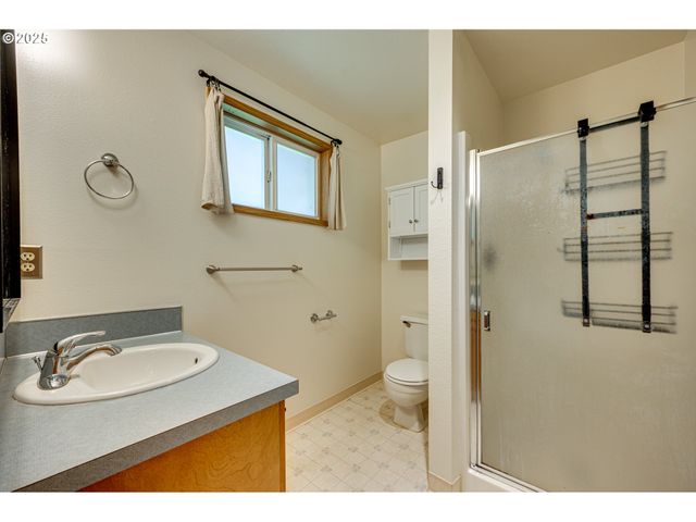 1302 Ne 9TH Way, Battle Ground, WA 98604