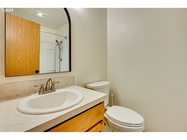 1302 Ne 9TH Way, Battle Ground, WA 98604