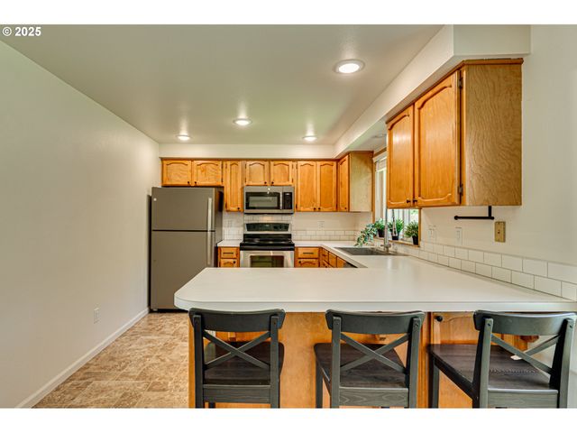 1302 Ne 9TH Way, Battle Ground, WA 98604