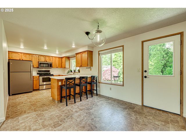 1302 Ne 9TH Way, Battle Ground, WA 98604