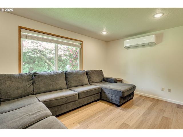 1302 Ne 9TH Way, Battle Ground, WA 98604