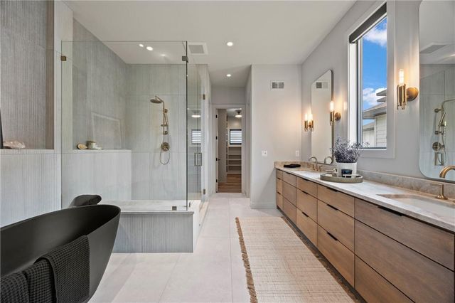 16700 Parkhill Street, Overland Park, KS 66221