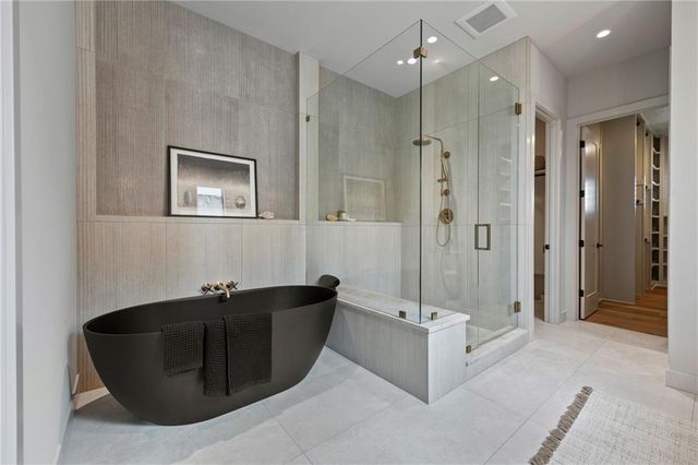 16700 Parkhill Street, Overland Park, KS 66221