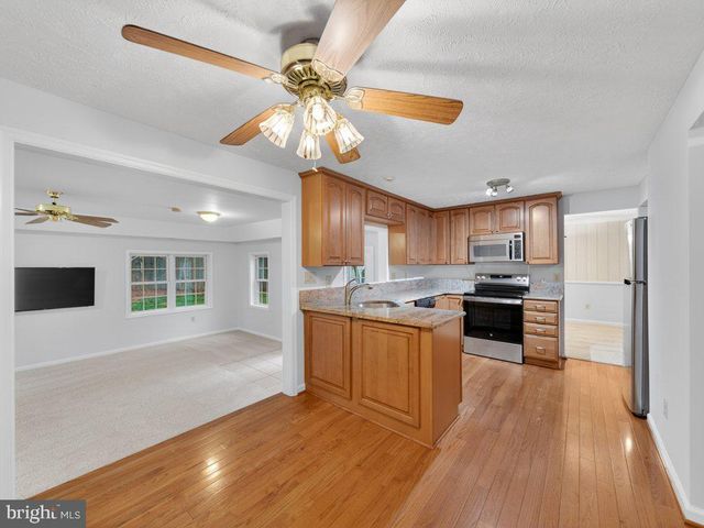 9136 KARLO ST, Manassas, VA 20110