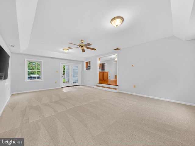 9136 KARLO ST, Manassas, VA 20110
