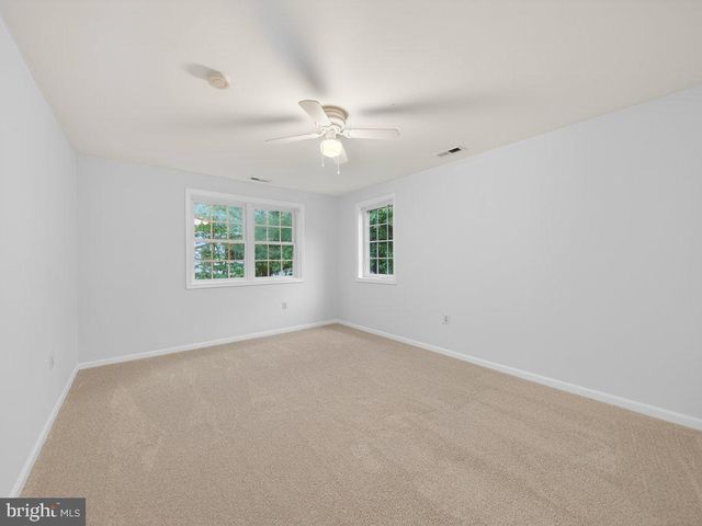 9136 KARLO ST, Manassas, VA 20110