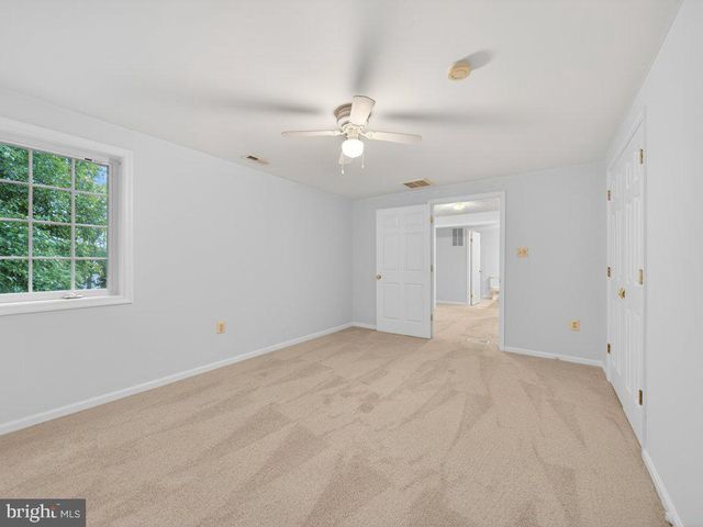9136 KARLO ST, Manassas, VA 20110