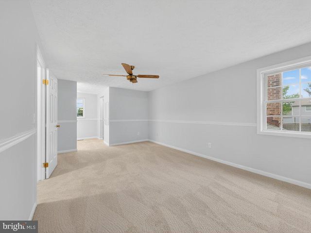 9136 KARLO ST, Manassas, VA 20110