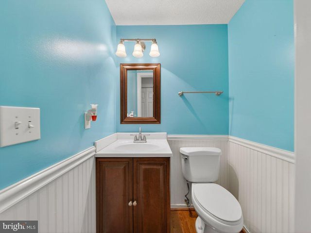9136 KARLO ST, Manassas, VA 20110
