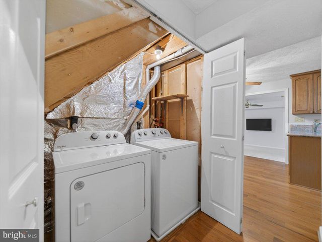 9136 KARLO ST, Manassas, VA 20110
