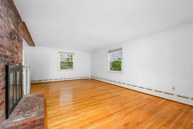 42 Oak Lane, Osterville, MA 02655