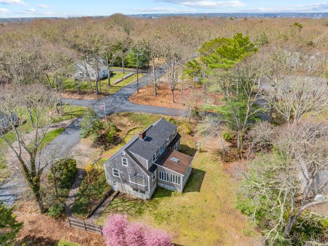 42 Oak Lane, Osterville, MA 02655
