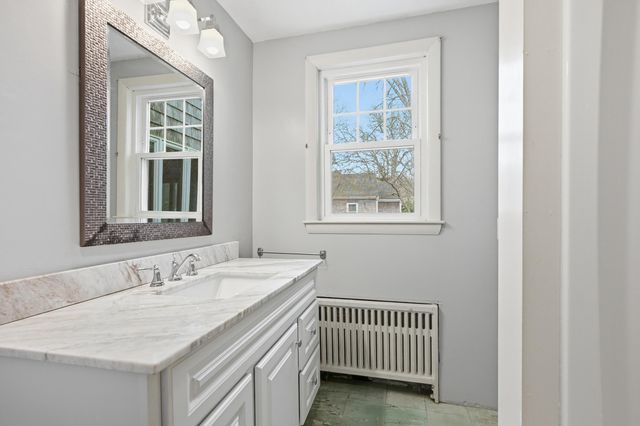 42 Oak Lane, Osterville, MA 02655