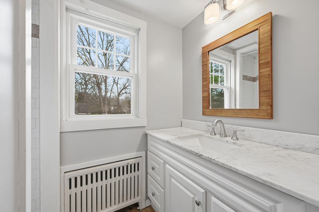 42 Oak Lane, Osterville, MA 02655