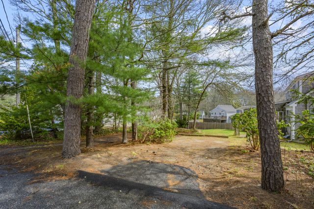 42 Oak Lane, Osterville, MA 02655