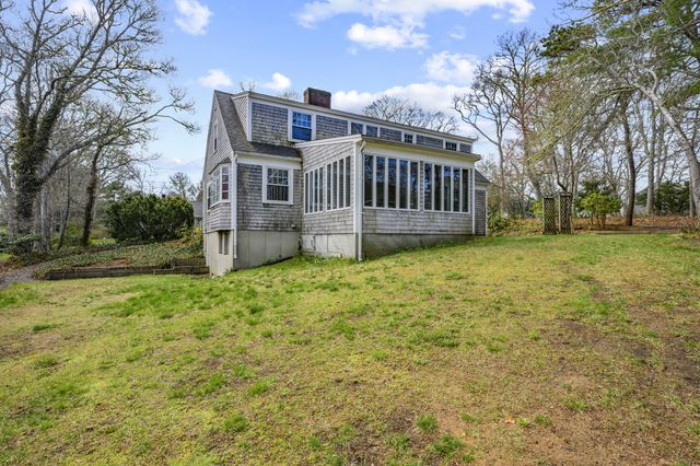 42 Oak Lane, Osterville, MA 02655