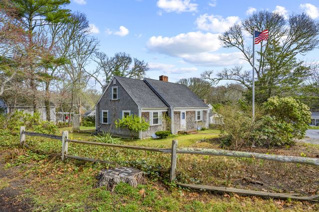 42 Oak Lane, Osterville, MA 02655
