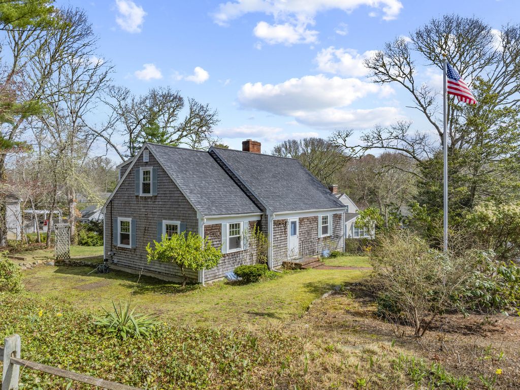 42 Oak Lane, Osterville, MA 02655