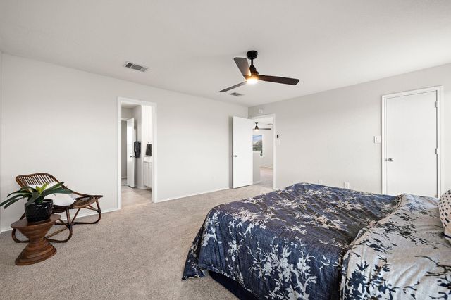 214 Brown ST, Hutto, TX 78634