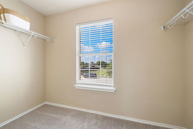 214 Brown ST, Hutto, TX 78634