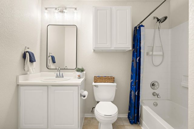 214 Brown ST, Hutto, TX 78634