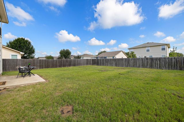 214 Brown ST, Hutto, TX 78634