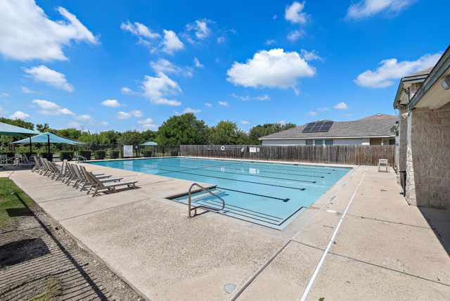 214 Brown ST, Hutto, TX 78634