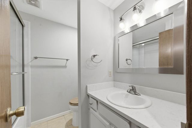 1933 N Pleasantview Cir, Wichita, KS 67203