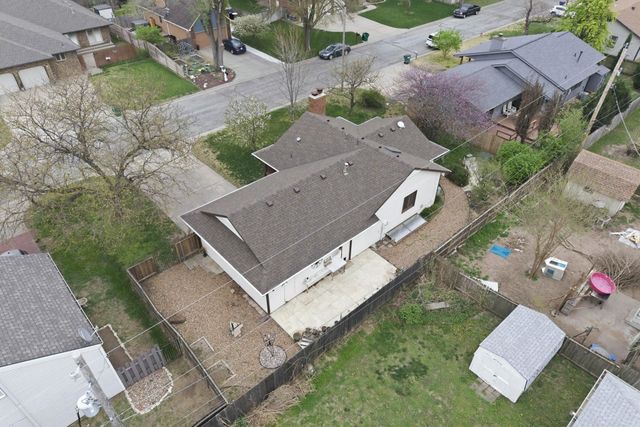 1933 N Pleasantview Cir, Wichita, KS 67203