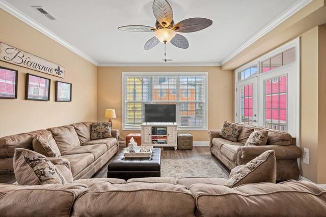 520 Caribbean Way, Myrtle Beach, SC 29577