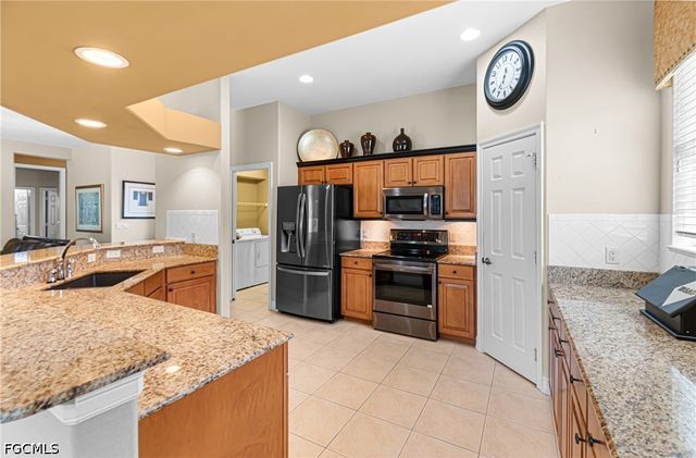 12111 Hidden Links DR, Fort Myers, FL 33913