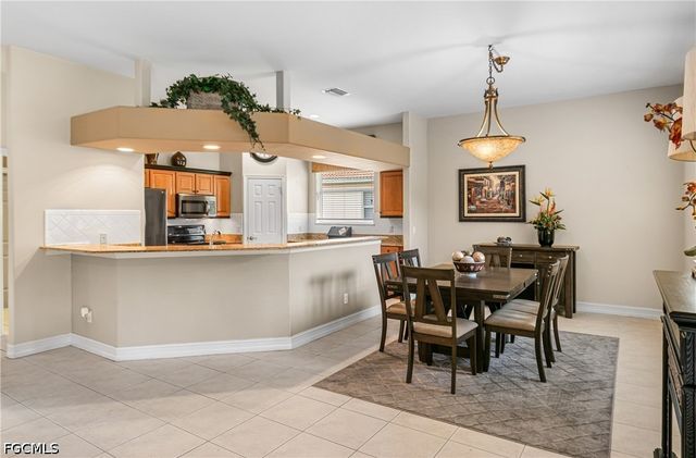 12111 Hidden Links DR, Fort Myers, FL 33913