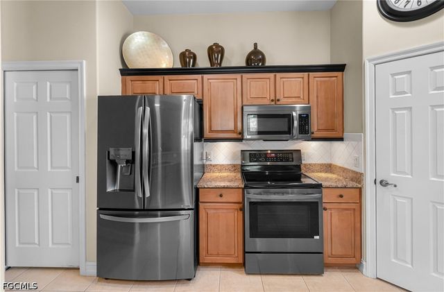 12111 Hidden Links DR, Fort Myers, FL 33913