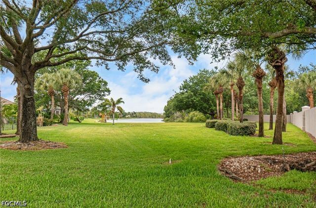 12111 Hidden Links DR, Fort Myers, FL 33913