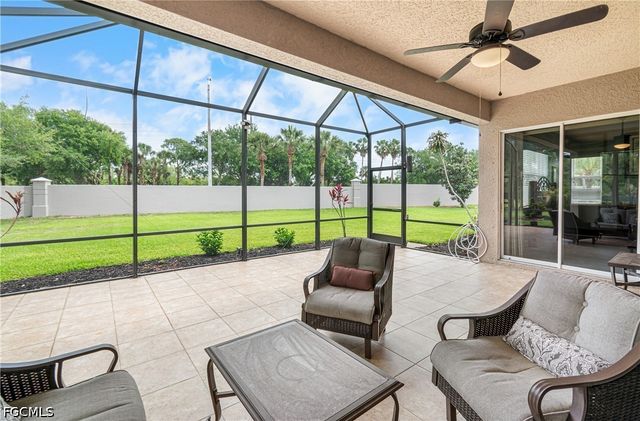 12111 Hidden Links DR, Fort Myers, FL 33913