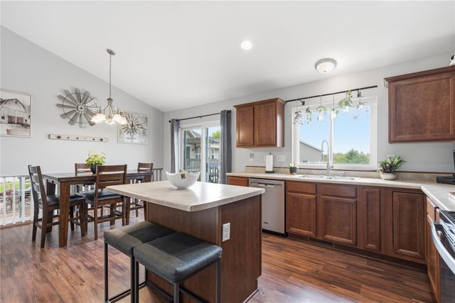8417 Brighton Court, Cedar Rapids, IA 52404