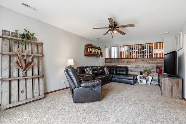 8417 Brighton Court, Cedar Rapids, IA 52404